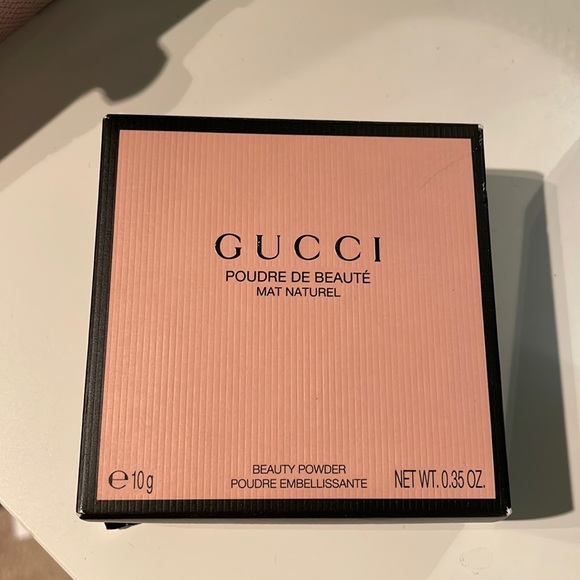 Gucci Mat Beauty Setting Powder - Picture 1 of 3